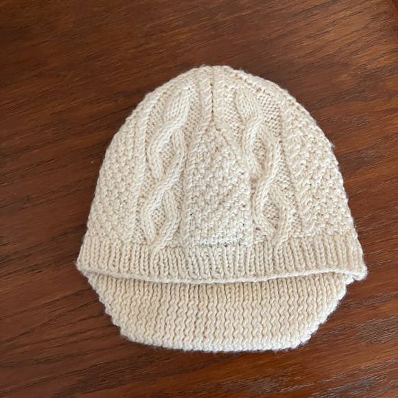 Gently used Roxy cream knit beanie hat - Picture 2 of 2